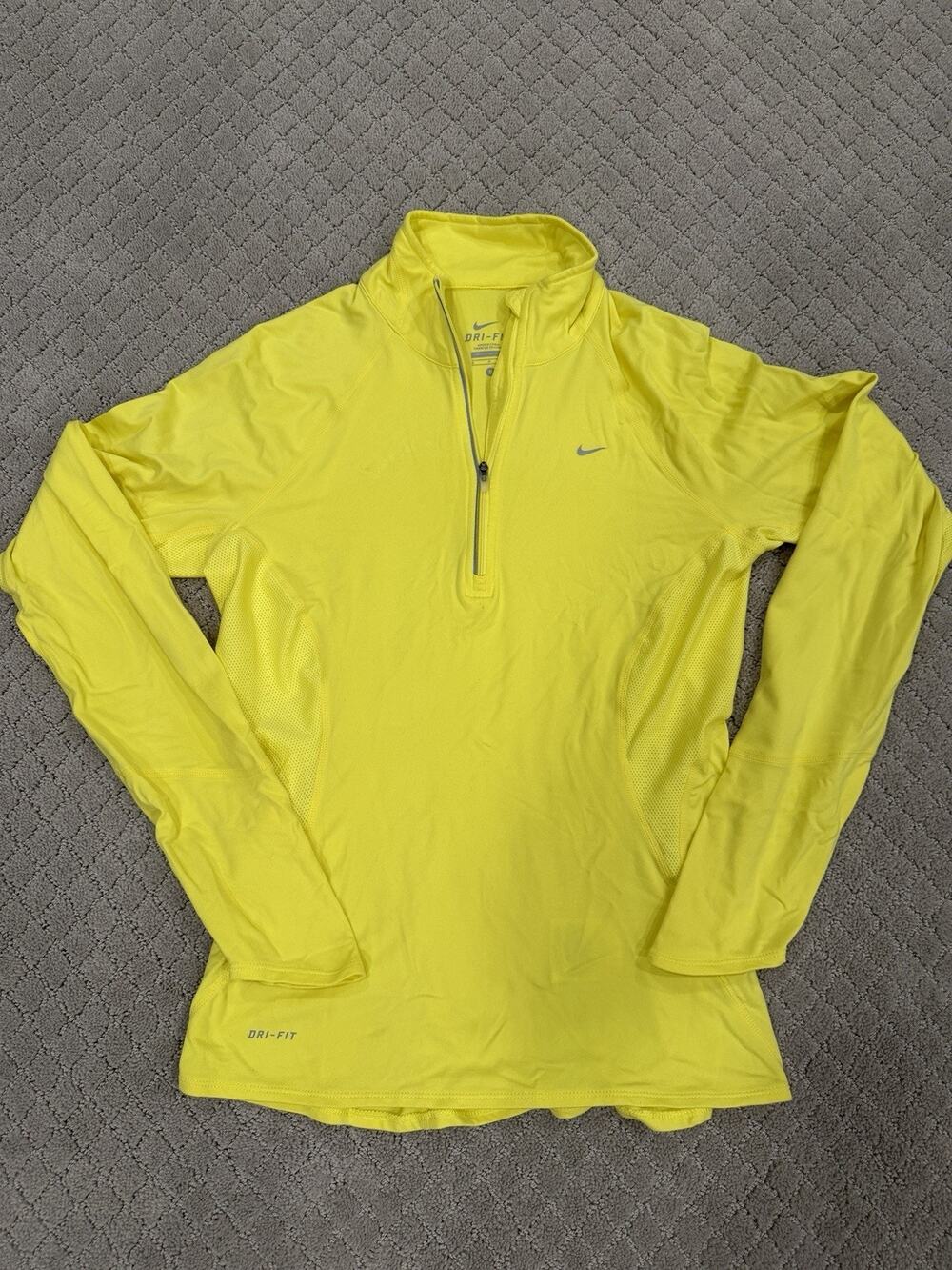 Nike Dri-FIT Women’s Small Neon Yellow Quarter Zip Running Pullover Thumbholes